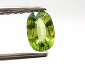 spene verte titanite pierre précieuse