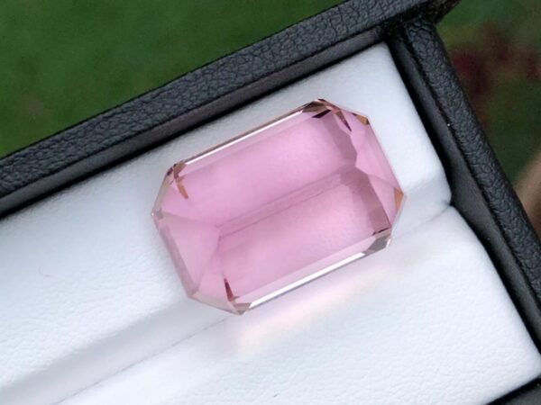 orange pink Kunzite emerald cut 32.53 CT back