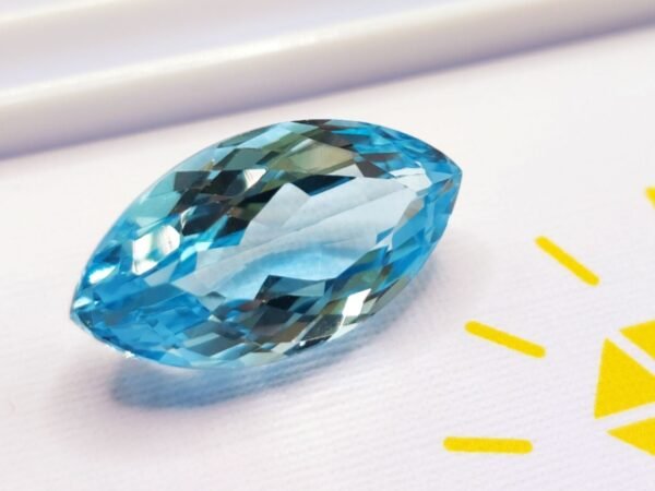 Topaze Bleue 15.99 CT