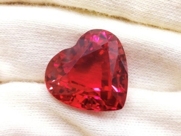 Rubis de laboratoire 26.7 CT