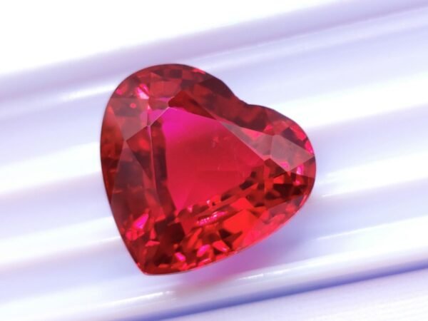 Rubis de laboratoire 26.7 CT