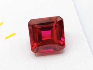 Rubis de laboratoire 11.81 CT