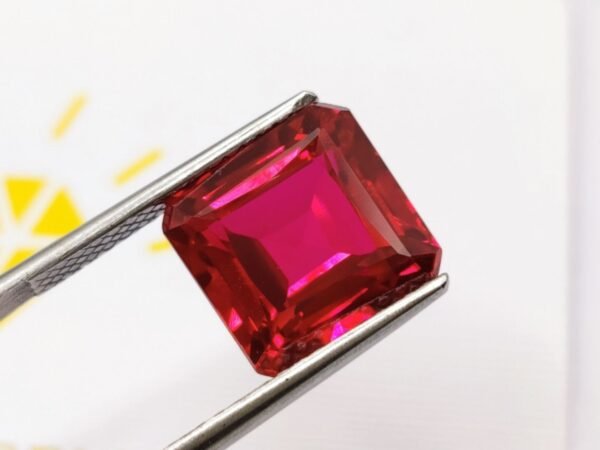 Rubis de laboratoire 11.81 CT