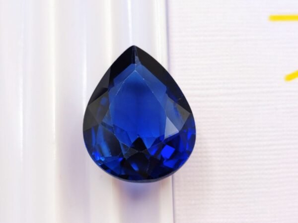 Saphir de Laboratoire 10.76 CT