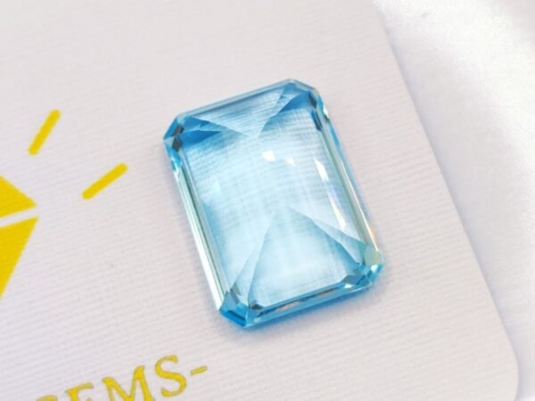 Topaze Bleue 20.76 CT