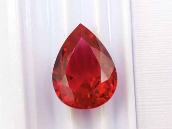 Rubis de Laboratoire 13.50 CT