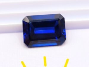Saphir de Laboratoire 12.22 CT