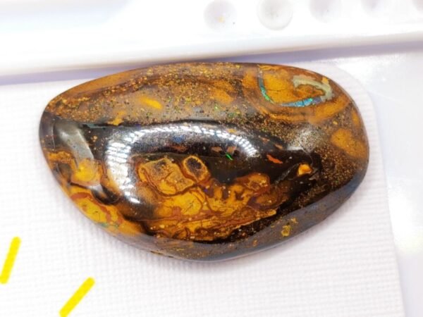 Opale Matrix 30.53 CT
