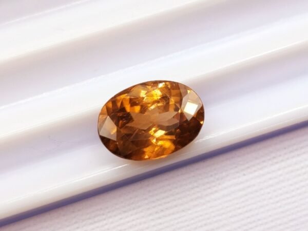 Zircon Cognac 3.01 CT