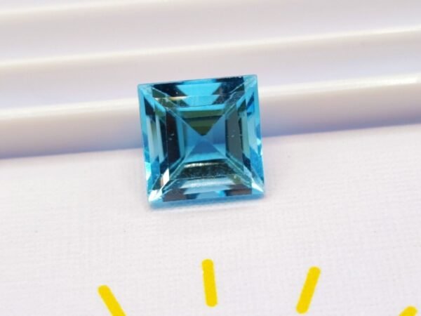 Topaze Bleue 5.01 CT