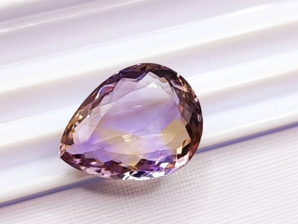 Amétrine 12.45 CT