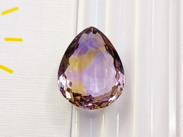 Amétrine 12.45 CT