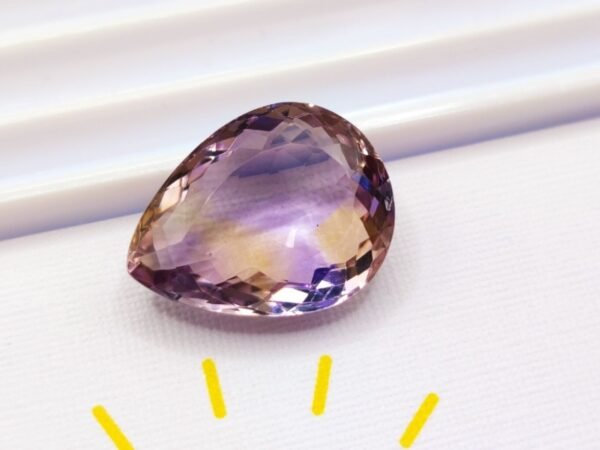 Amétrine 12.45 CT