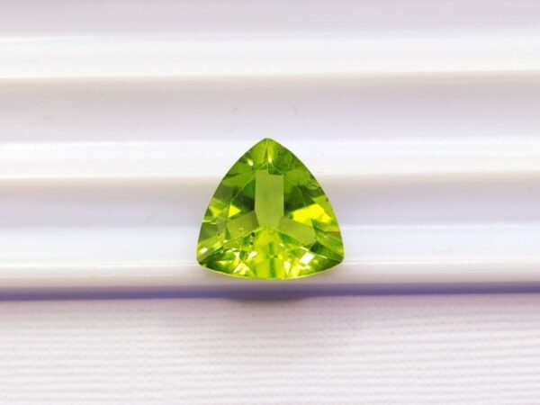 Péridot 2.14 CT
