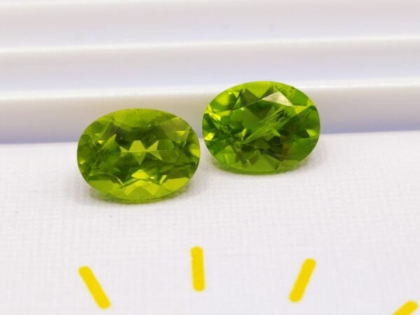 Péridot 4.21 CT