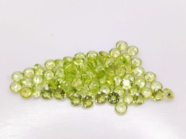 Péridot 5.26 CT
