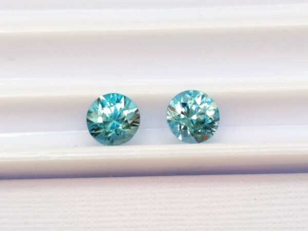Zircon Bleu 1.56 CT