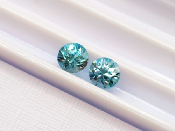 Zircon Bleu 1.56 CT