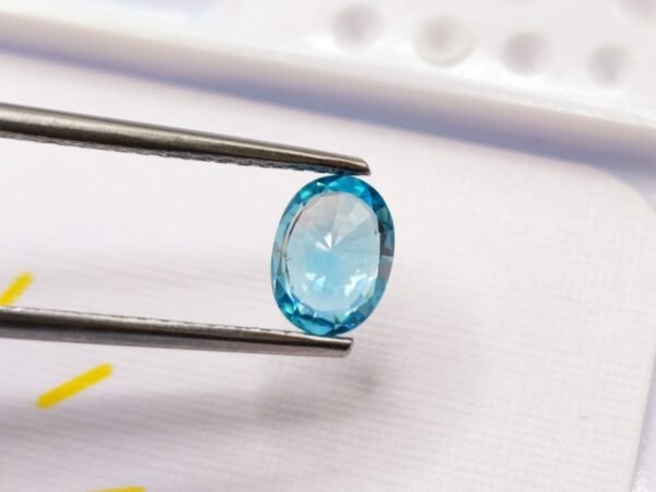 Zircon Bleu 1.72 CT