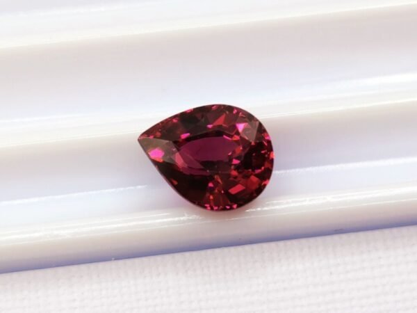 Rhodolite 2.33 CT