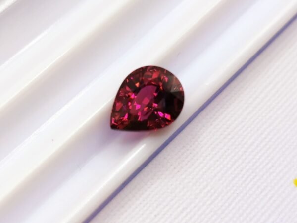 Rhodolite 2.33 CT