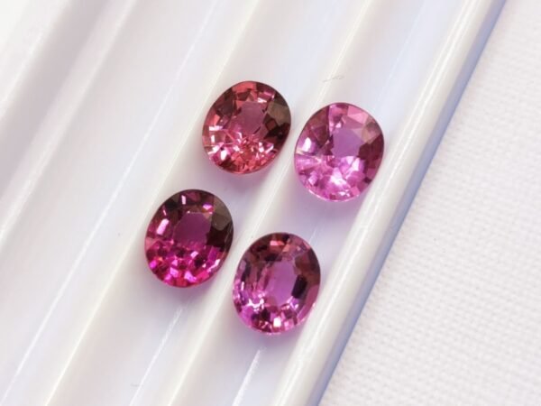 Rhodolite 3.38 Carats
