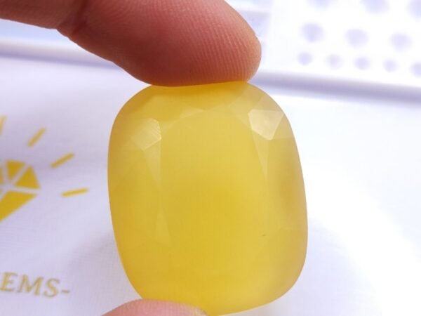 Opale de Feu 68.24 CT