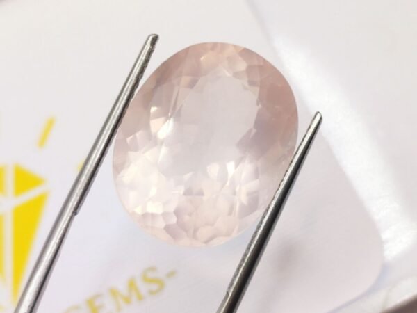 quartz pink oval cut 20.05 carats
