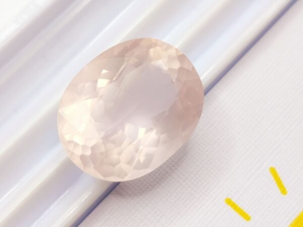 quartz pink oval cut 20.05 carats