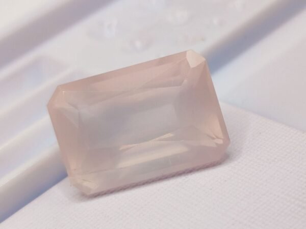 Quartz Rose 16.34 CT