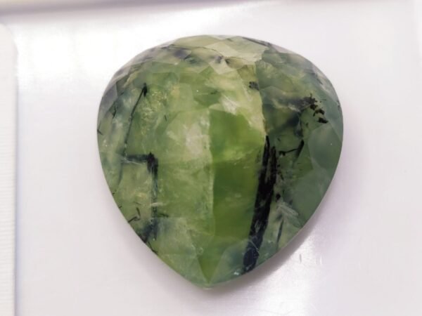 Prehnite 125.01 CT