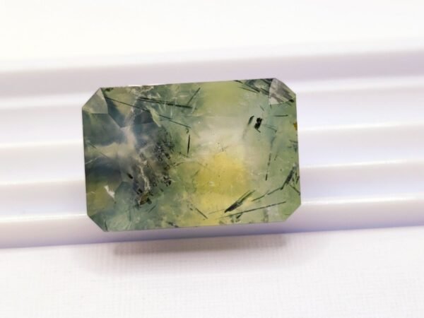 Prehnite 32.83 CT