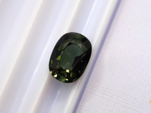 tourmaline green oval cut 3.08 carats