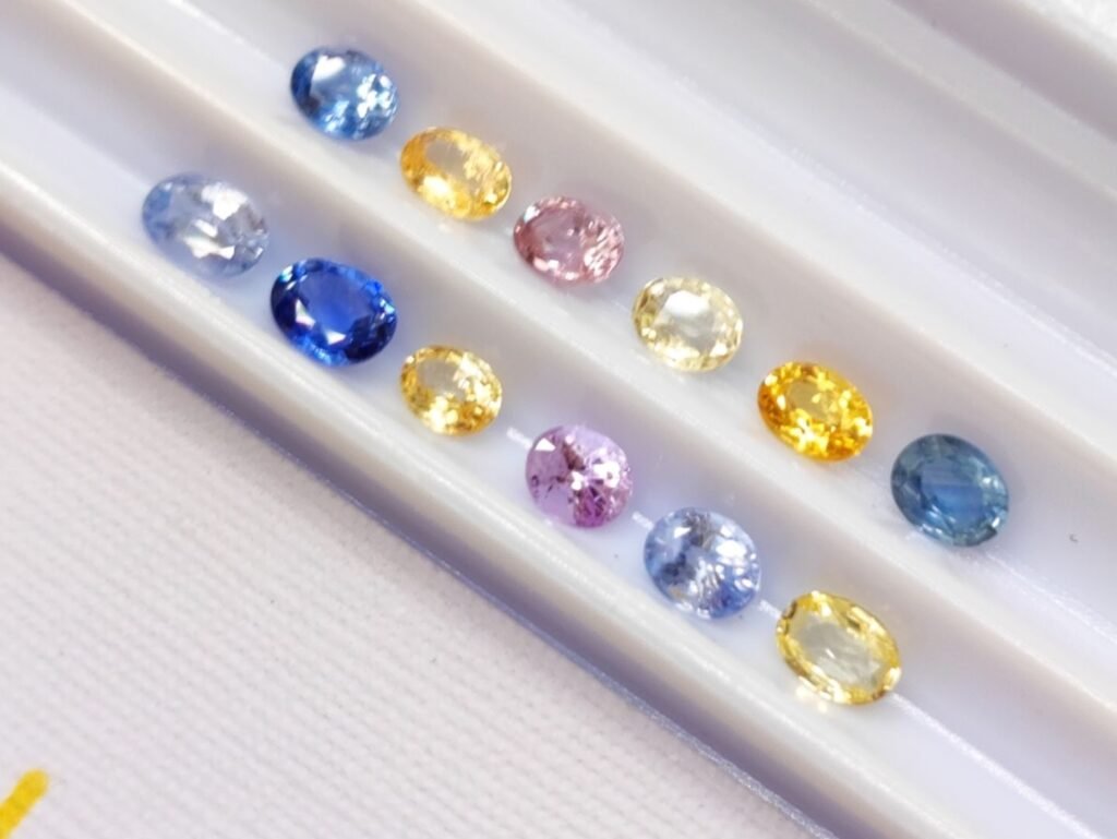 lot saphirs blue, pink, yellow oval cut 2.53 carats