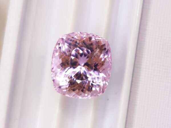 Kunzite 9.95 CT cushion cut pink transparent
