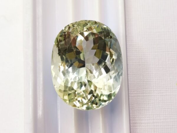 spodumene green oval cut 32.16 carats