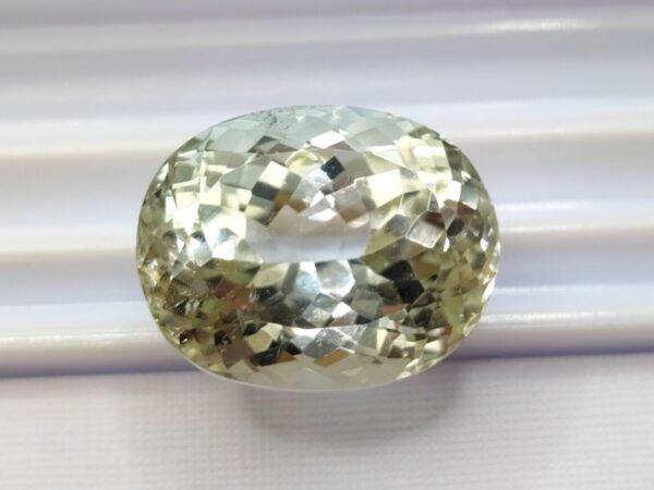 spodumene green oval cut 32.16 carats