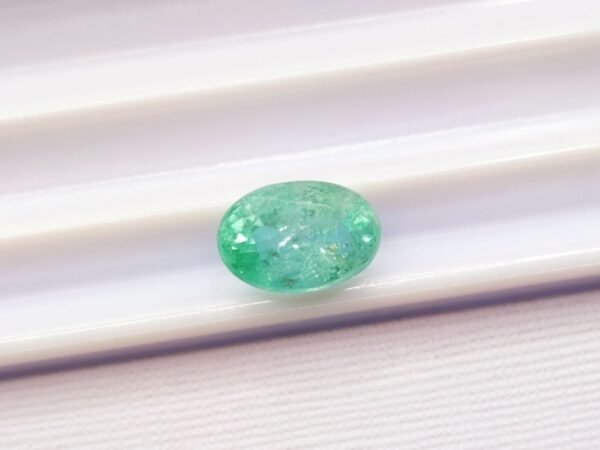 green emerald oval cut 1.85 carats