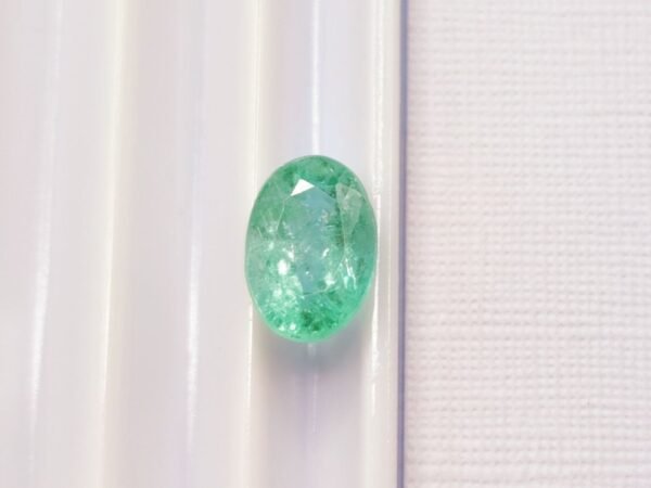 green emerald oval cut 1.85 carats