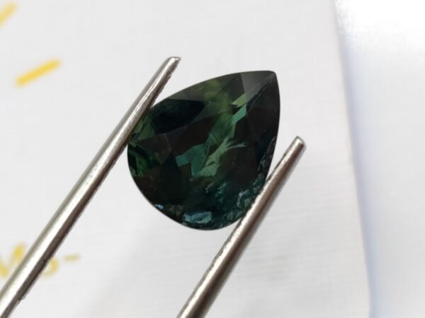 saphir blue green pear cut 5.20 carats