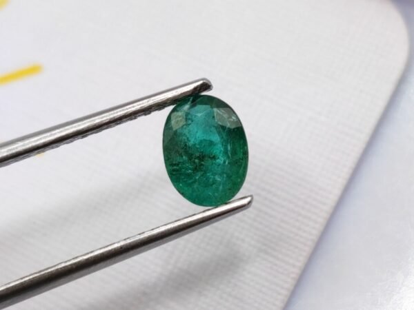 green emerald oval cut 1.47 carats