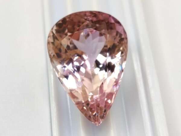 Kunzite 42.30 CT pear cut rose gold