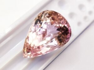 Kunzite 42.30 CT pear cut rose gold