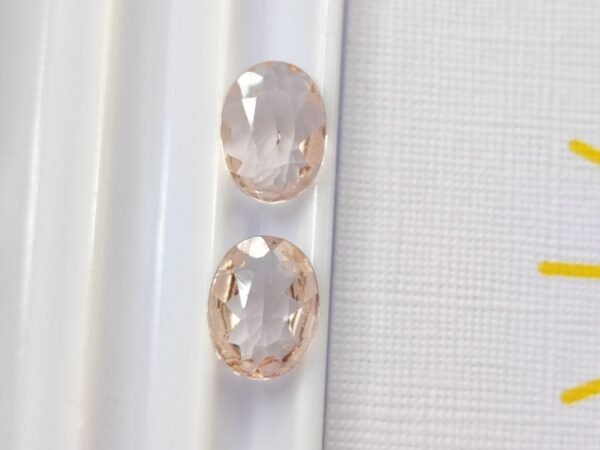 lotmorganite peach pink oval cut 1.66 carats