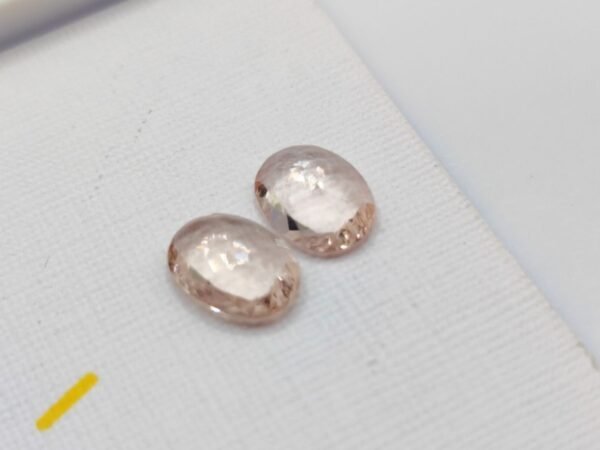 lotmorganite peach pink oval cut 1.66 carats