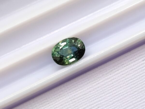 saphir blue green oval cut 1.16 carats