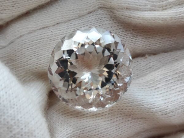 white quartz round cut 16.01 carats