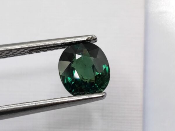 saphir blue green oval cut 2.24