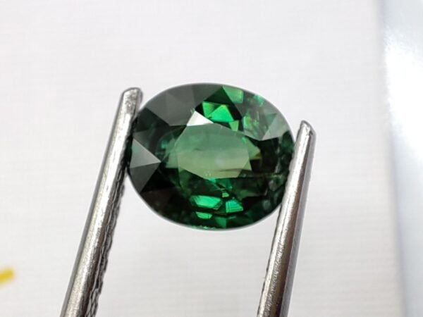 saphir blue green oval cut 2.24