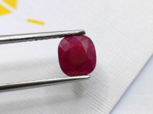 red rubis cushion cut 3.14 carats